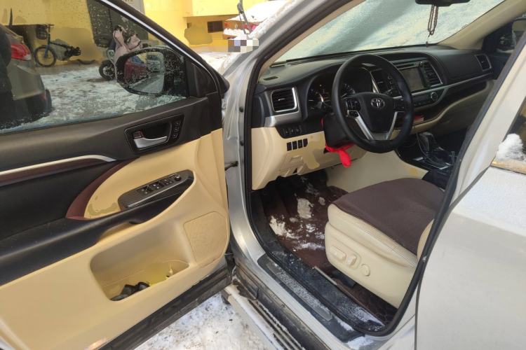 Used Toyota Highlander 2017 2.0T Four-Wheel Drive Ultimate Edition 7 Seats
