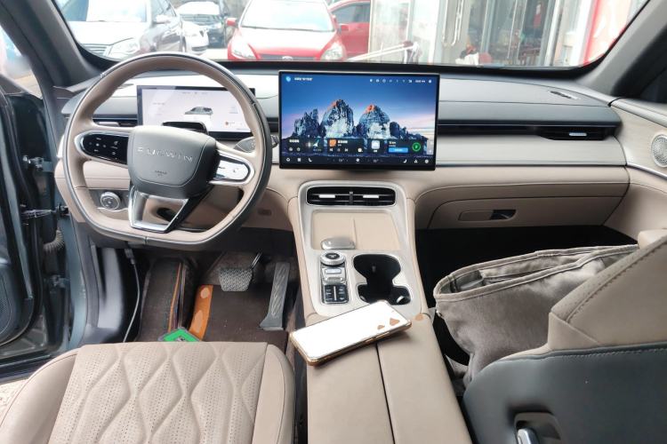 Used Chery Fengyun T8 2025 1.5T 130km Deluxe Version 5 Seats Center Console