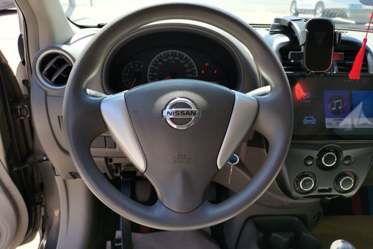 Used Nissan Sunny 2015 1.5XE Manual Comfort Edition Steering Wheel