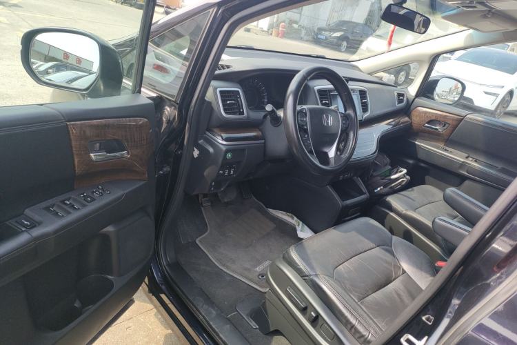 Used Honda Odyssey 2015 Updated Version 2.4L Smart Edition
