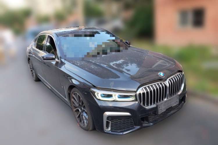 Used BMW 7 Series 2021 740Li Luxury Edition M Sport Package Front Right 45 Deg