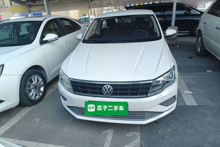 Used Volkswagen Jetta 2017 1.5L Manual Fashion Edition