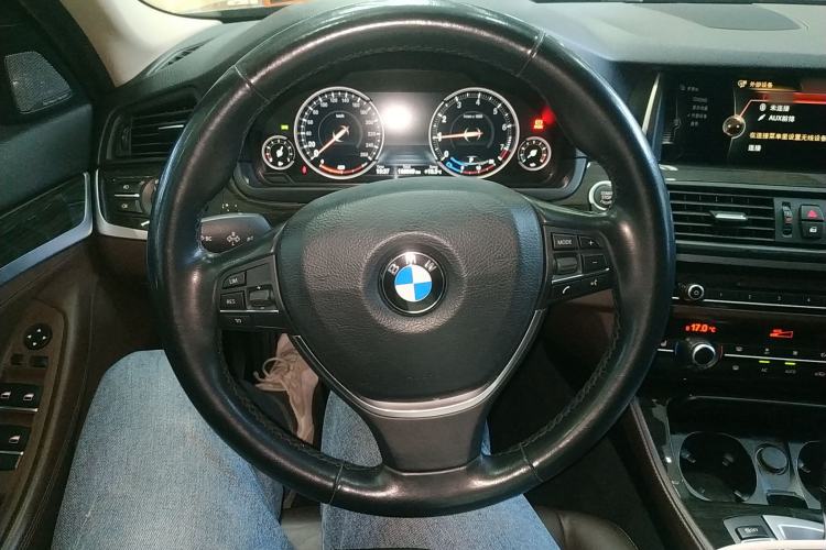 Used BMW 5 Series 2017 525Li Luxury Design Package Steering Wheel