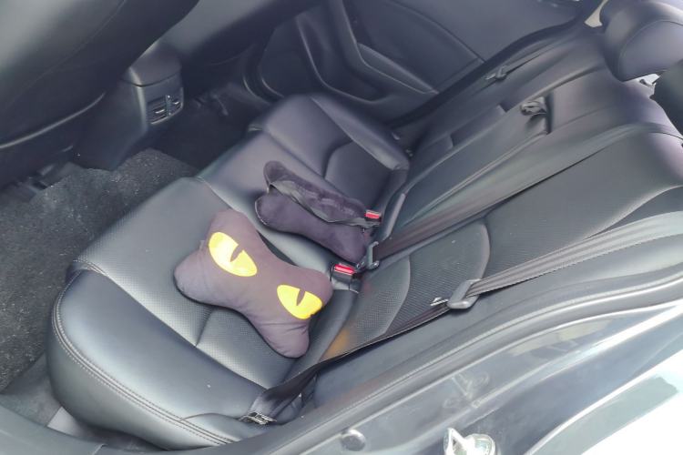 Used Mazda 3 Axela 2017 Sedan 1.5L Automatic Luxury Model China VI Standard