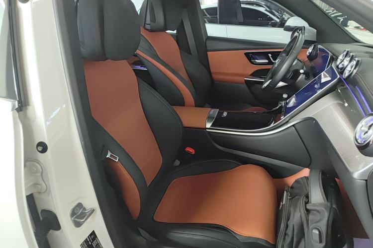 Used Mercedes-Benz GLC 2023 GLC 260 L 4MATIC Dynamic Edition 5-seater Right Front Seat