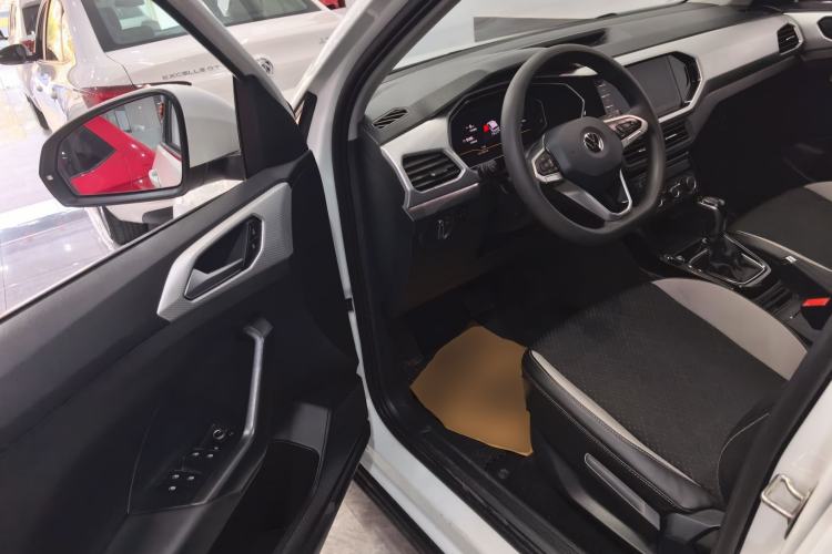 Used Volkswagen Tacqua 2021 200TSI DSG JoyConnect Edition
