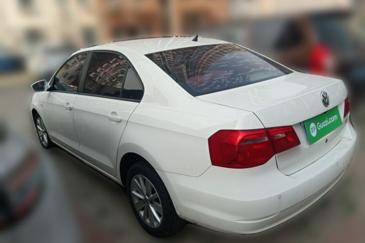 Used Volkswagen Jetta 2015 Value Edition 1.6L Automatic Comfort Version Rear Left 45 Deg