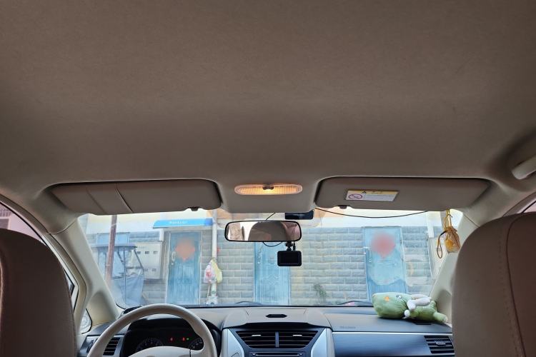 Used Venucia D50 2015 1.6L Manual Fashion Edition
