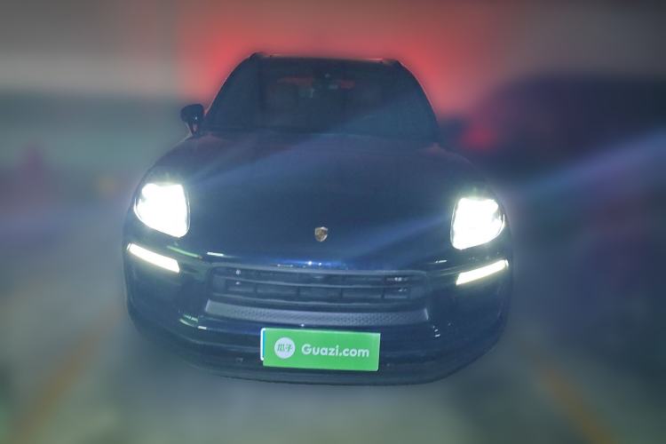 Used Porsche Macan 2023 Macan 2.0T Front