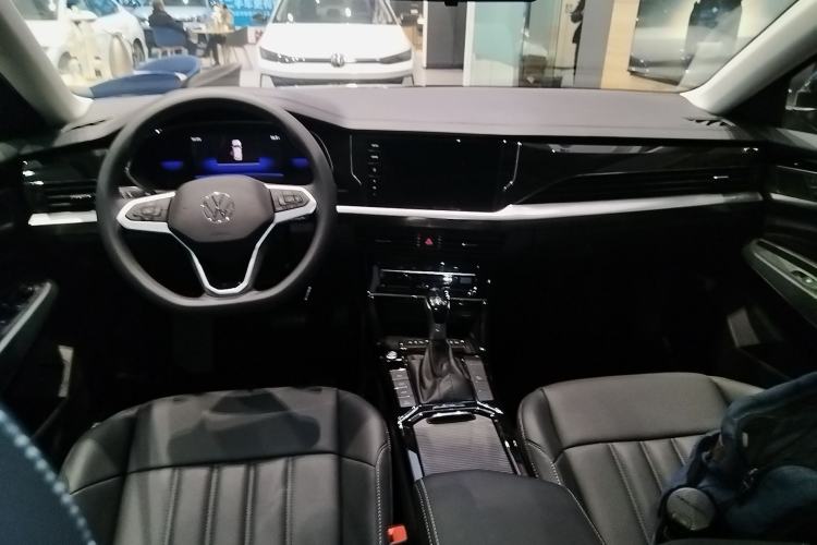 Used Volkswagen Passat New Energy 2025 430 PHEV Hybrid Business Edition Interior 2