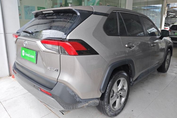 Used Toyota RAV4 2021 2.0L CVT Two-Wheel Drive Fashion Edition