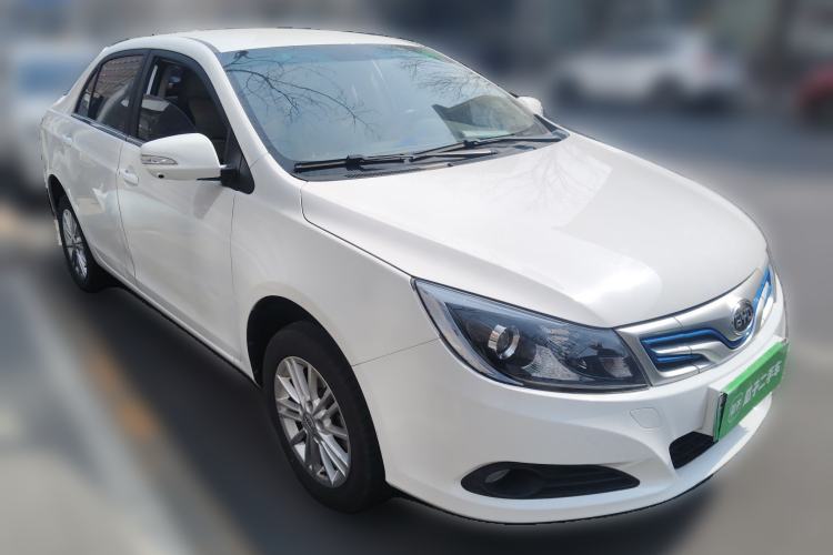 Used BYD e5 2018 450 Smart Connect Enjoyment Version
