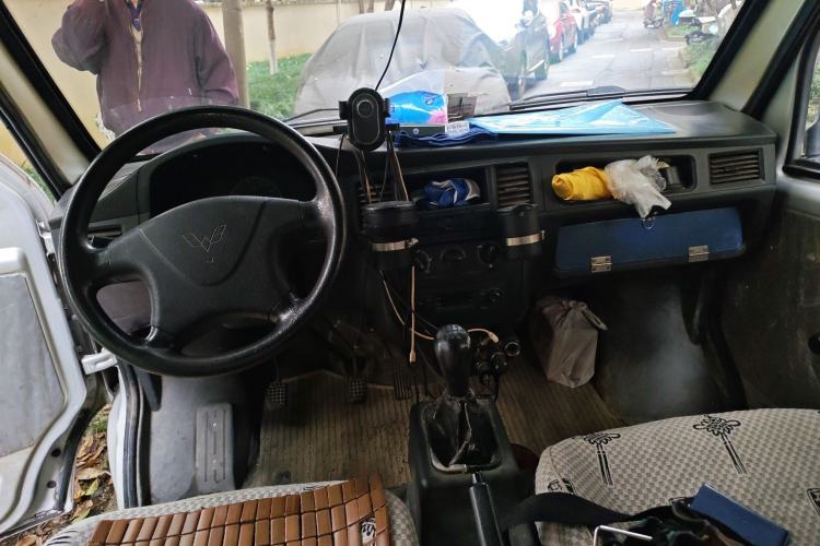 Used Wuling Zhiguang 2015 1.2L Practical LS-I Model
