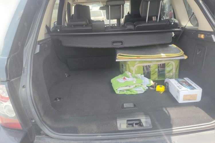 Used Land Rover Range Sport 2010 3.0 TDV6 HSE Diesel Edition Trunk