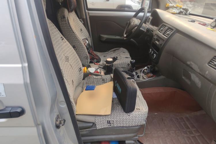 Used Wuling Rongguang V 2019 1.5L Window-Sealed Utility Model China VI LAR Left Rear Seat