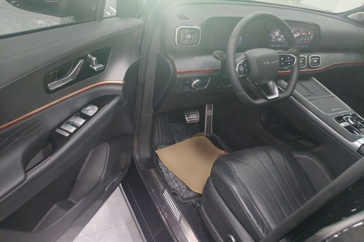 Used Chery Tiggo 9 2025 2.0T Dual-Clutch Two-Wheel Drive Luxury Edition 5 Seats Driver Seat