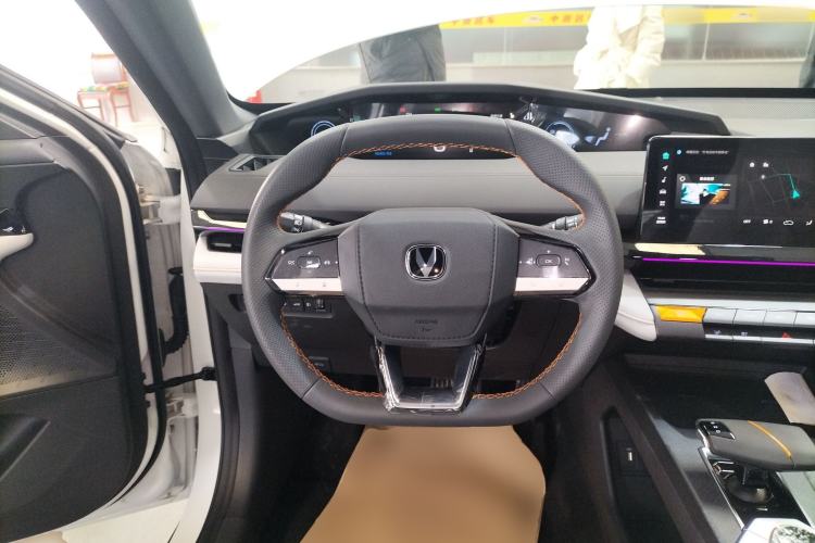 Used Changan UNI-V iDD 2024 Blue Whale Smart Electric iDD 136km Luxury Model