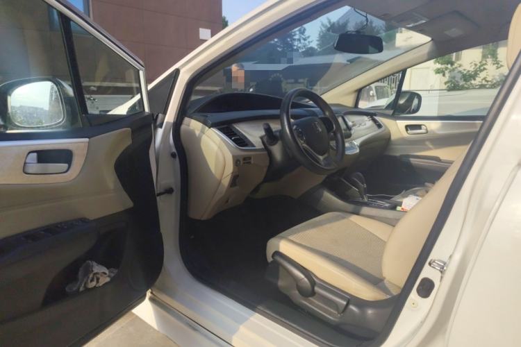 Used Honda Jade 2013 1.8L automatic Comfort version 5 seats
