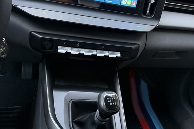 Used Baojun RC-5 2020 RC-5W 1.5L Manual Zhizhao Elite Edition
