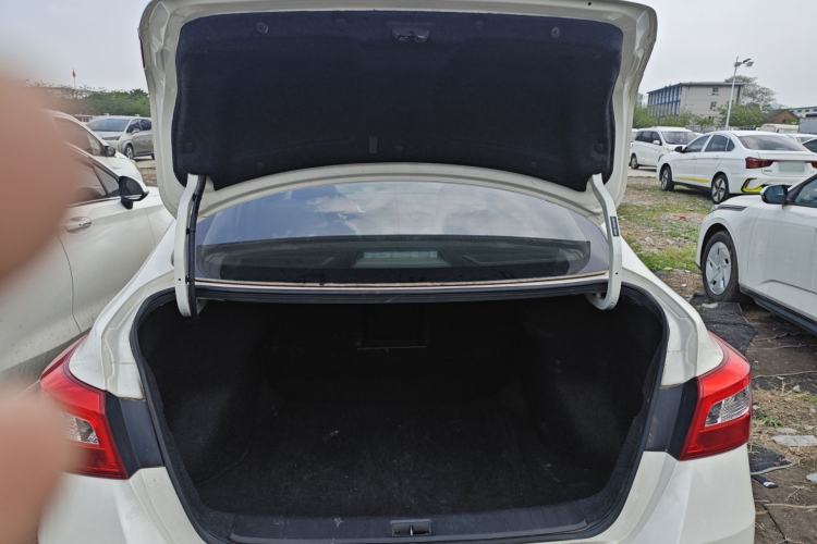 Used Nissan Sylphy 2021 Classic 1.6XL CVT Luxury Edition Trunk