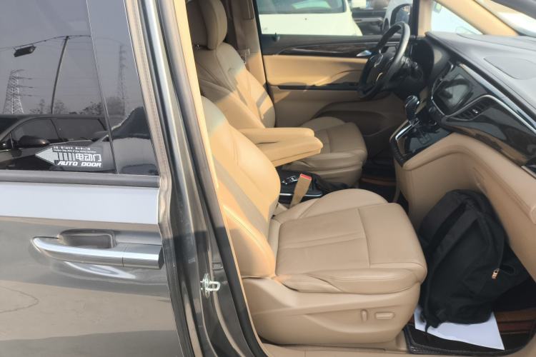 Used Buick GL8 2017 ES 28T Luxury Model China V Standard
