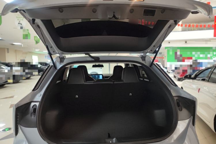 Used Venucia V 2021 260T Idol Edition
