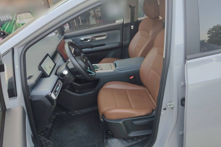 Used AION Y 2023 Plus 510 Enjoy Edition
