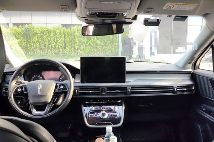 Used Lincoln Corsair 2021 2.0T Two-Wheel Drive Deluxe Edition Center Console