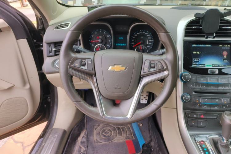 Used Chevrolet Malibu 2013 2.4L Automatic Luxury Edition Steering Wheel