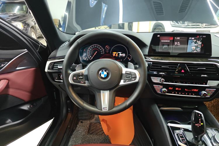 Used BMW 5 Series 2019 Facelifted 530Li Leading Edition M Sport Package
