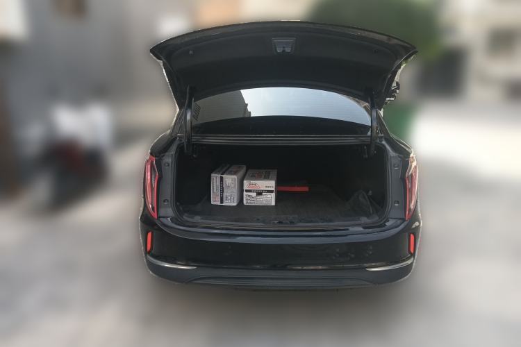 Used Hongqi E-QM5 2022 431 km Charge & Enjoy Edition Trunk