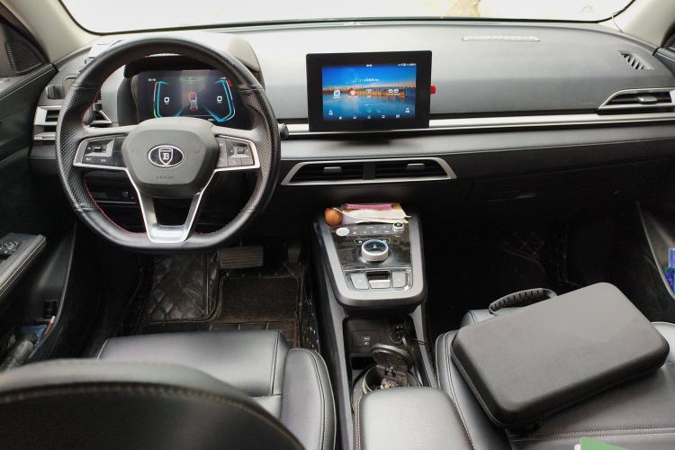 Used BYD e2 2019 Standard Range Model – Smart & Comfortable Version Center Console