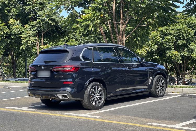 Used BMW X5 2022 Restyled xDrive 30Li Luxury Version M Sport Package
