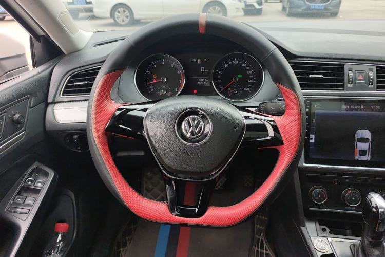Used Volkswagen Lamando 2015 230TSI DSG Fashion Edition Steering Wheel