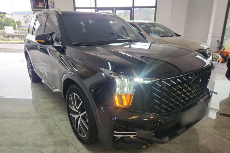 Used GAC Trumpchi GS8 2022 Flagship Series 2.0 TGDI Two-Wheel-Drive Prestige Edition (7 Seats) Front Right 45 Deg