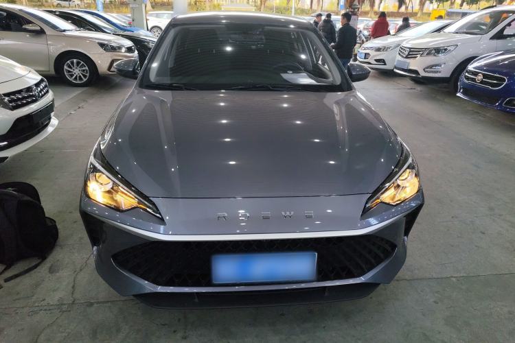 Used Roewe i5 2026 Model 1.5L Manual Comfort Version
