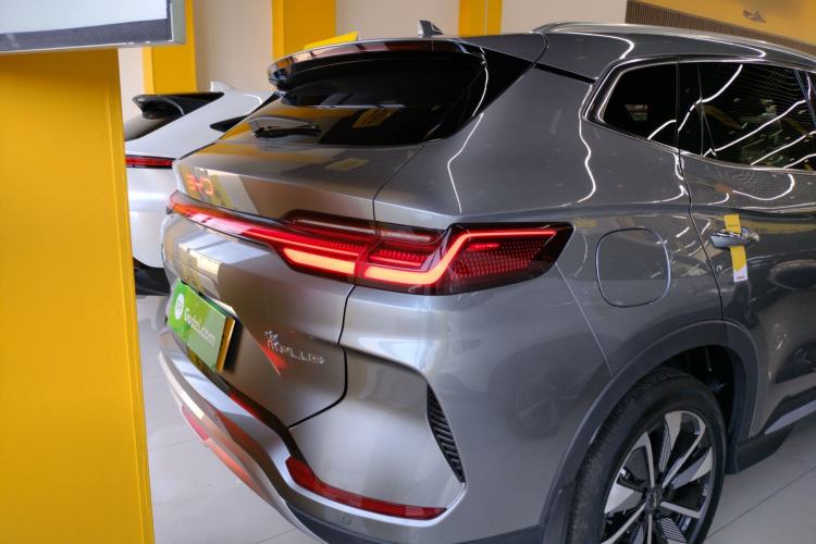 Used BYD Song PLUS New Energy 2025 DM-i 112KM Prestige Model Trunk