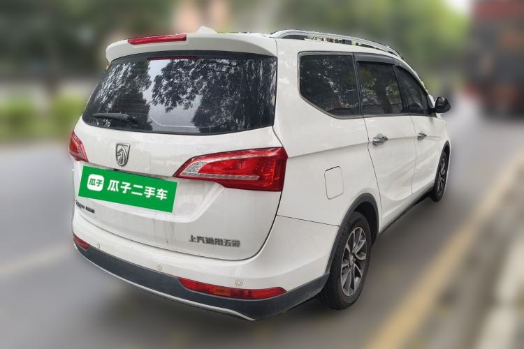 Used Baojun 730 2017 1.8L iAMT Luxury Version 7-Seater
