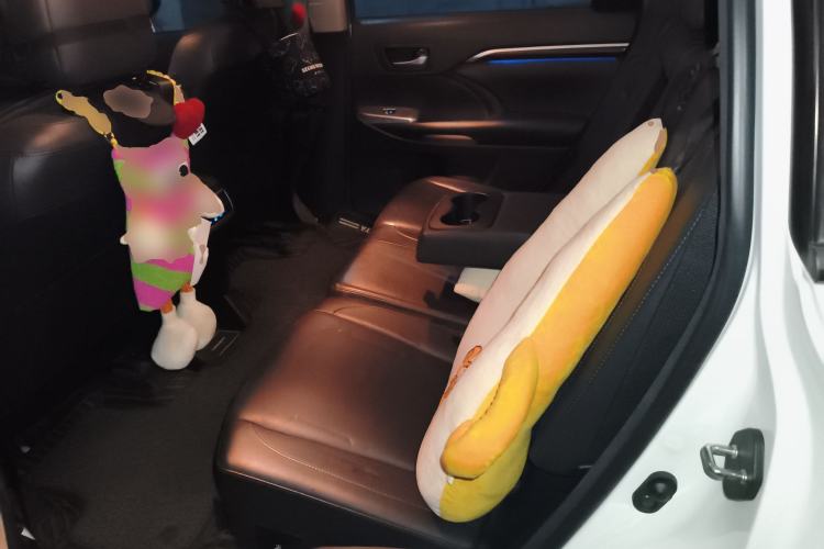 Used Toyota Highlander 2015 2.0T Four-Wheel Drive Luxury Edition 7-Seater Left Rear Seat