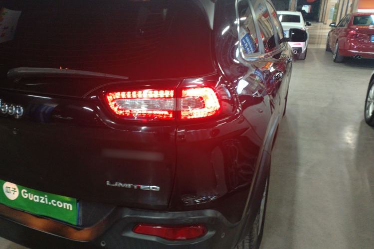 Used Jeep Cherokee 2016 2.4L Superior Edition