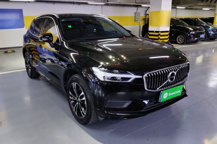Used Volvo XC60 2019 T5 4x4 Smart & Dynamic Sport Edition China VI Standard