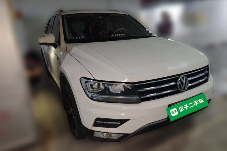 Used Volkswagen Tiguan L 2019 Updated Version 330TSI Automatic Two-Wheel Drive Panoramic Comfort Edition China VI Standard Front Right 45 Deg