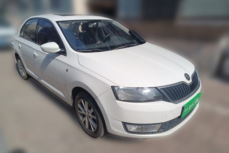 Used Skoda Rapid 2016 1.6L Manual Trend Edition Front Right 45 Deg