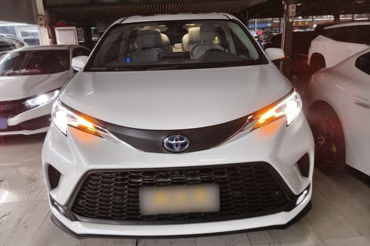 Used Toyota Granvia 2023 2.5L Hybrid Comfort Edition