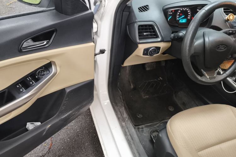 Used Ford Escort 2015 1.5L Automatic Comfort Edition