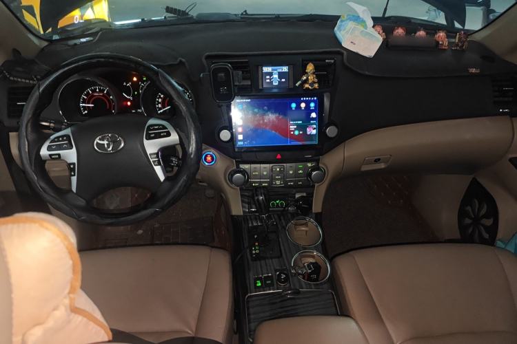 Used Toyota Highlander 2012 3.5L 4x4 7-Seater Luxury Edition Center Console