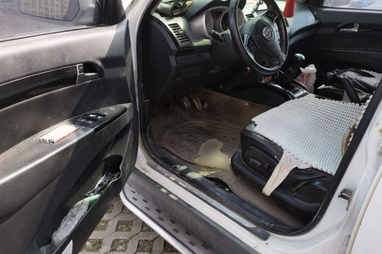 Used Land X8 2014 Explorer Edition 2.0T Diesel 4x2 Ultra-Luxury Model
