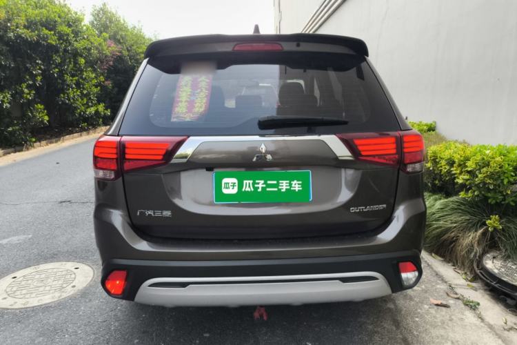 Used Mitsubishi Outlander 2019 2.0L Two-Wheel Drive Comfort Edition 5 Seats China VI Standard