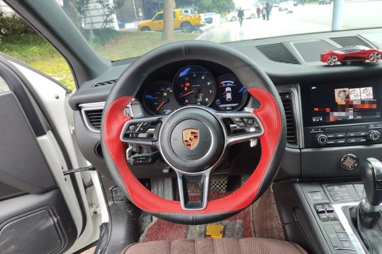 Used Porsche Macan 2017 Macan 2.0T Steering Wheel