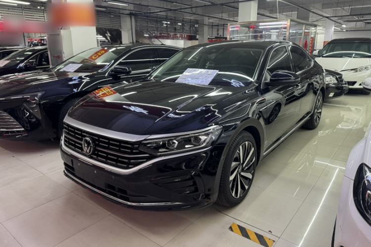 Used Volkswagen Passat 2023 380TSI Flagship Edition